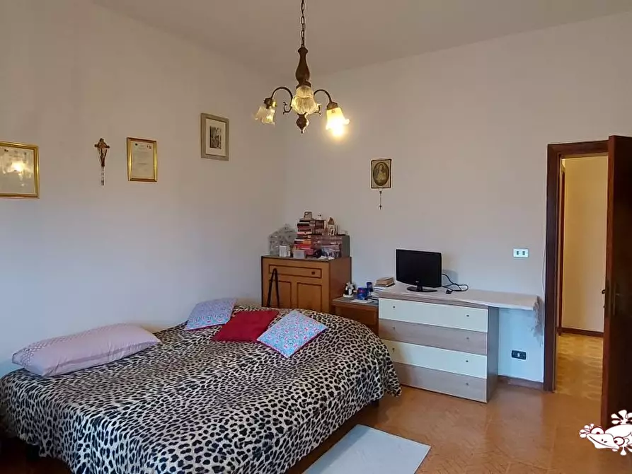 Immagine 6 di Appartamento in vendita  a San Gimignano