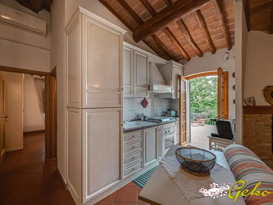 Immagine 7 di Appartamento in vendita  a San Gimignano