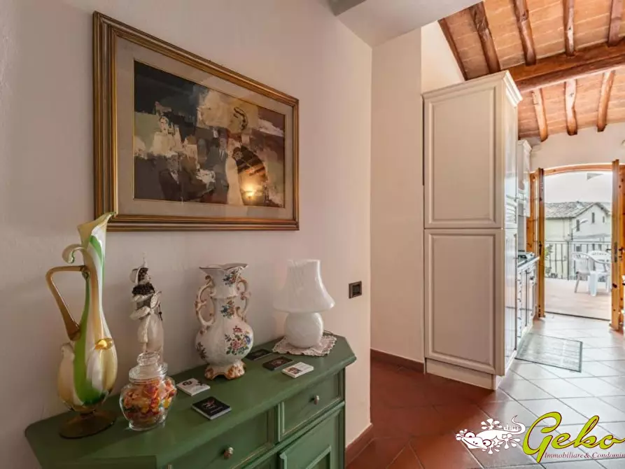 Immagine 10 di Appartamento in vendita  a San Gimignano