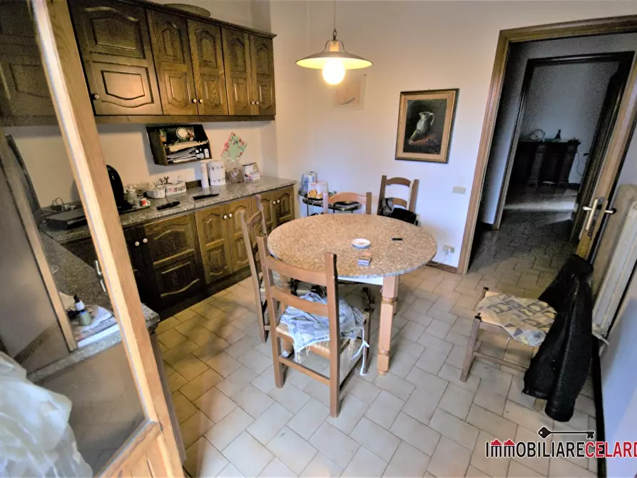 Immagine 3 di Appartamento in vendita  a Casole D'elsa