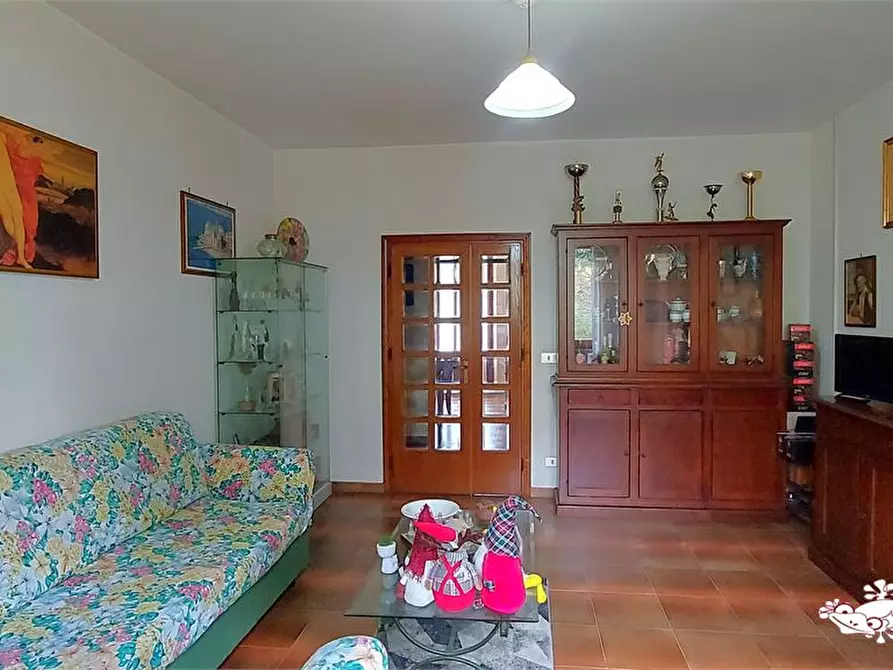 Immagine 7 di Appartamento in vendita  a San Gimignano