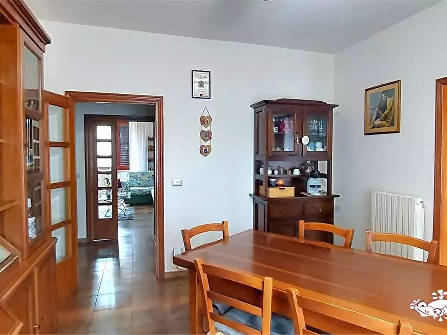 Immagine 2 di Appartamento in vendita  a San Gimignano