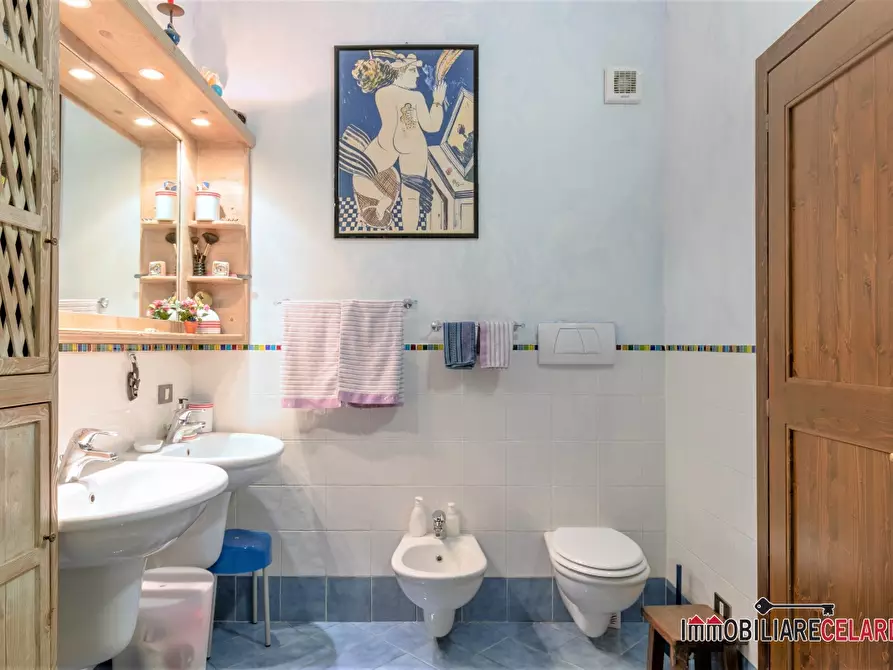 Immagine 9 di Appartamento in vendita  a Colle Di Val D'elsa