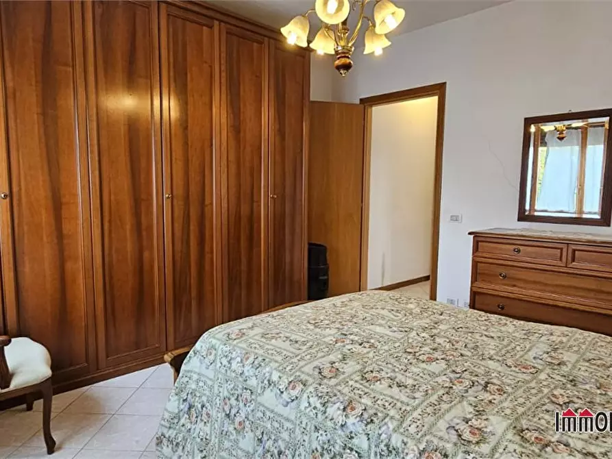 Immagine 8 di Appartamento in vendita  a Colle Di Val D'elsa