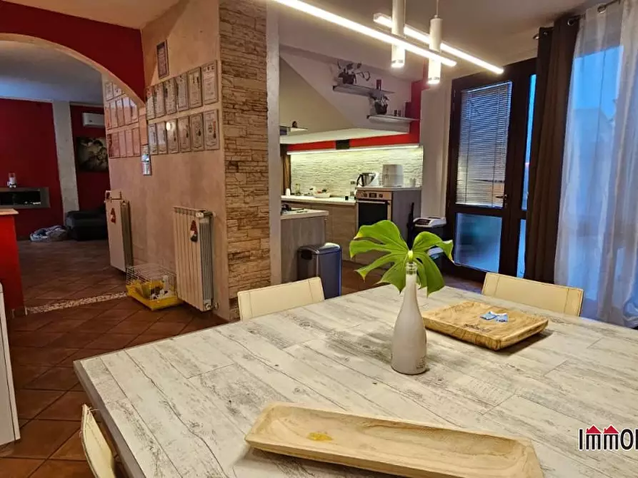 Immagine 1 di Appartamento in vendita  a Colle Di Val D'elsa