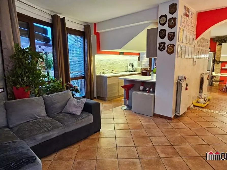 Immagine 5 di Appartamento in vendita  a Colle Di Val D'elsa