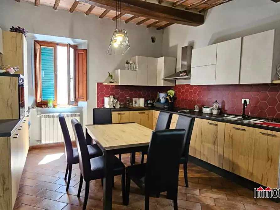 Immagine 5 di Appartamento in vendita  a Colle Di Val D'elsa