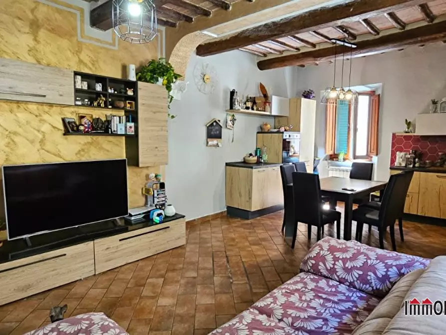 Immagine 2 di Appartamento in vendita  a Colle Di Val D'elsa