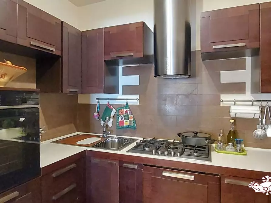 Immagine 7 di Appartamento in vendita  a San Gimignano