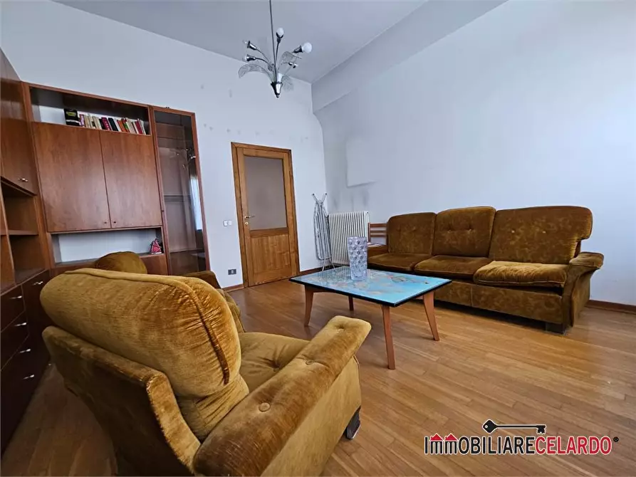 Immagine 7 di Appartamento in vendita  a Colle Di Val D'elsa