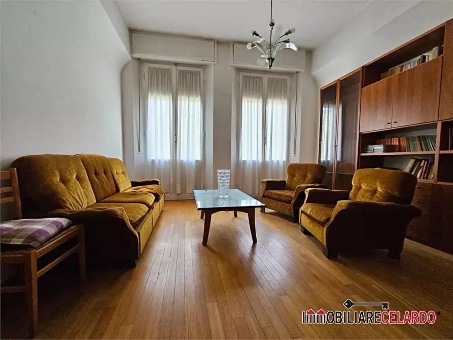 Immagine 8 di Appartamento in vendita  a Colle Di Val D'elsa