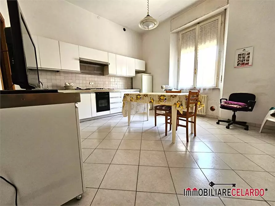 Immagine 3 di Appartamento in vendita  a Colle Di Val D'elsa