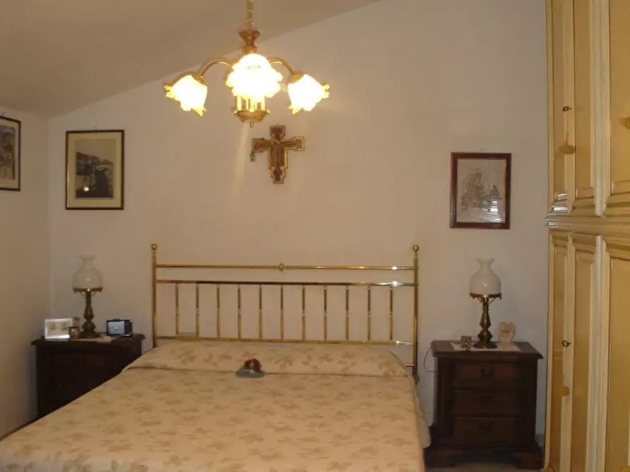 Immagine 5 di Appartamento in vendita  a San Gimignano