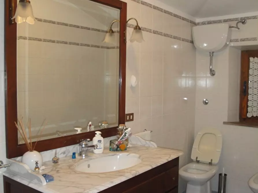 Immagine 6 di Appartamento in vendita  a San Gimignano