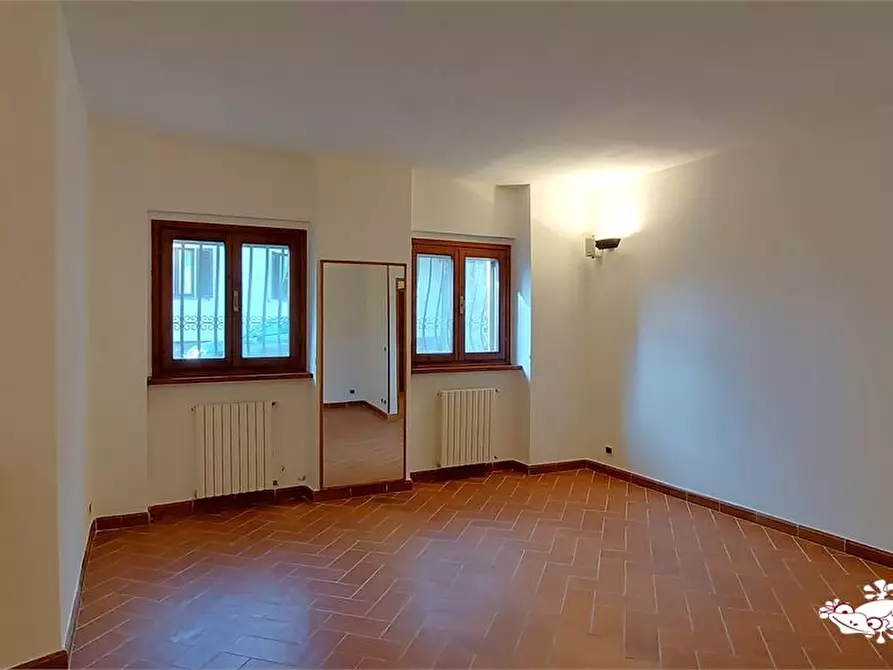 Immagine 2 di Appartamento in vendita  a San Gimignano