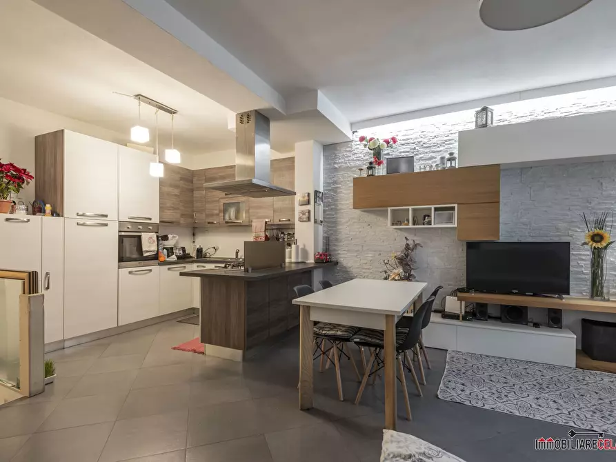 Immagine 4 di Appartamento in vendita  a Poggibonsi