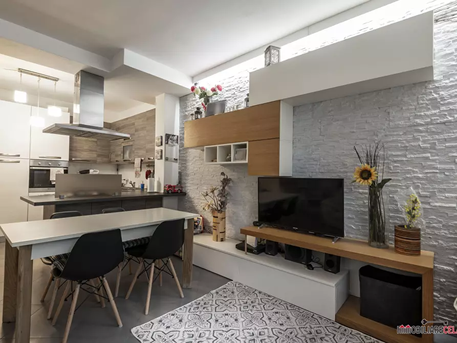 Immagine 3 di Appartamento in vendita  a Poggibonsi