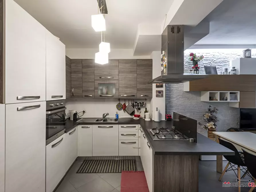 Immagine 6 di Appartamento in vendita  a Poggibonsi