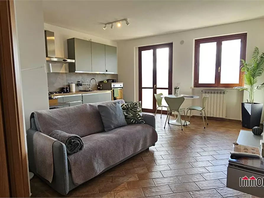 Immagine 2 di Appartamento in vendita  a Casole D'elsa