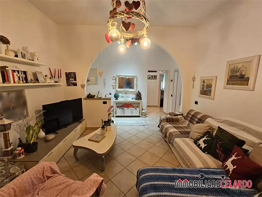 Immagine 6 di Appartamento in vendita  a Colle Di Val D'elsa