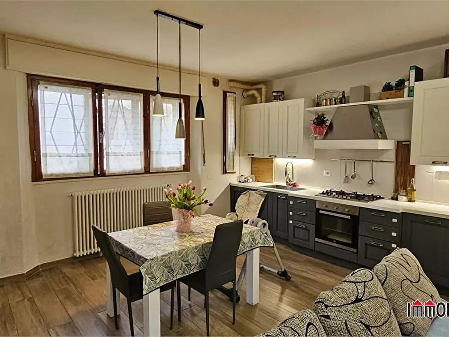 Immagine 6 di Appartamento in vendita  a Colle Di Val D'elsa