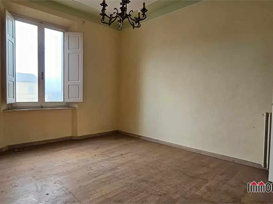 Immagine 10 di Appartamento in vendita  a Colle Di Val D'elsa