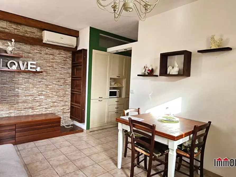 Immagine 1 di Appartamento in vendita  a Casole D'elsa