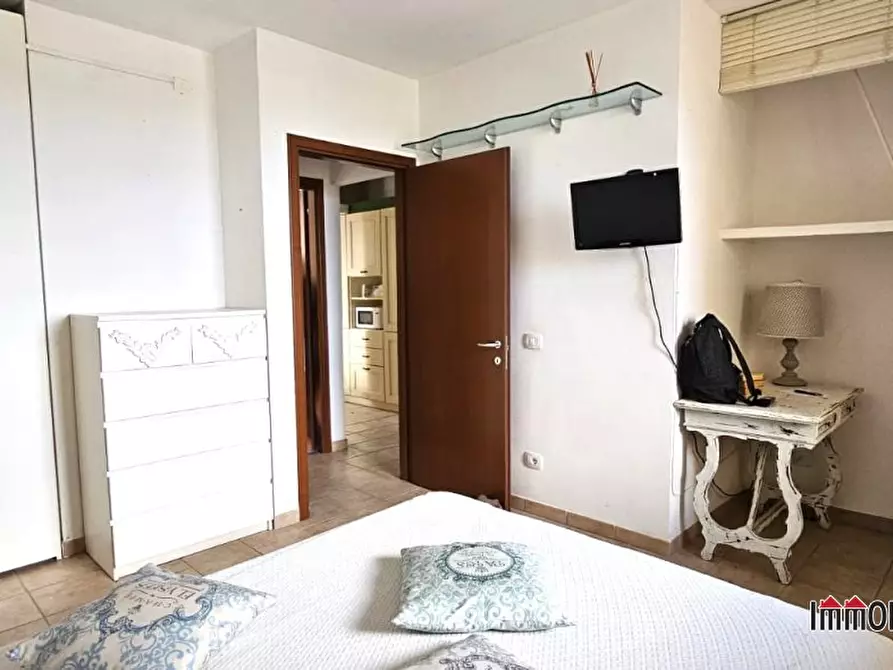 Immagine 10 di Appartamento in vendita  a Casole D'elsa