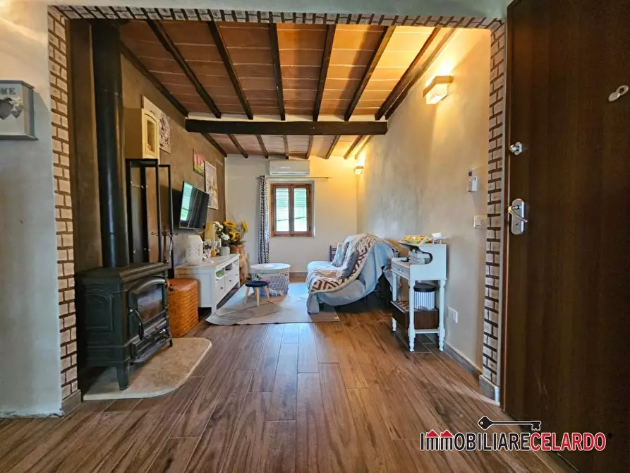 Immagine 2 di Appartamento in vendita  a Colle Di Val D'elsa