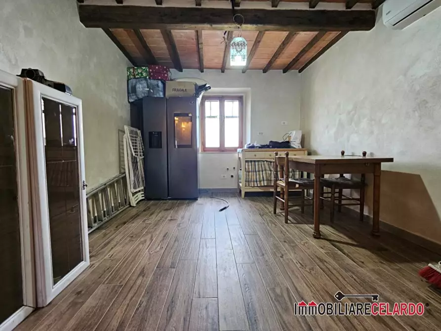 Immagine 3 di Appartamento in vendita  a Colle Di Val D'elsa