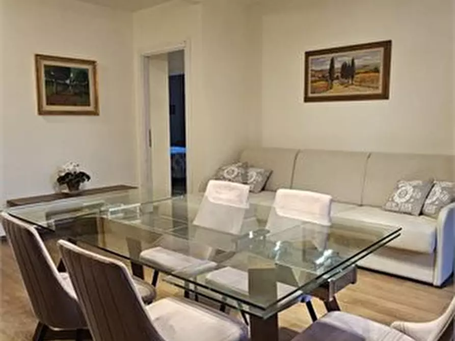 Immagine 6 di Appartamento in vendita  a Colle Di Val D'elsa