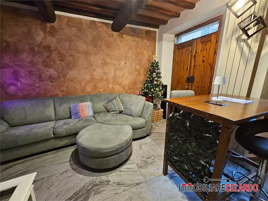 Immagine 2 di Appartamento in vendita  a Poggibonsi