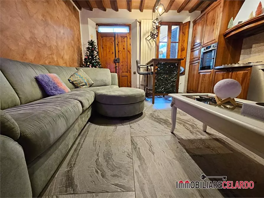 Immagine 5 di Appartamento in vendita  a Poggibonsi