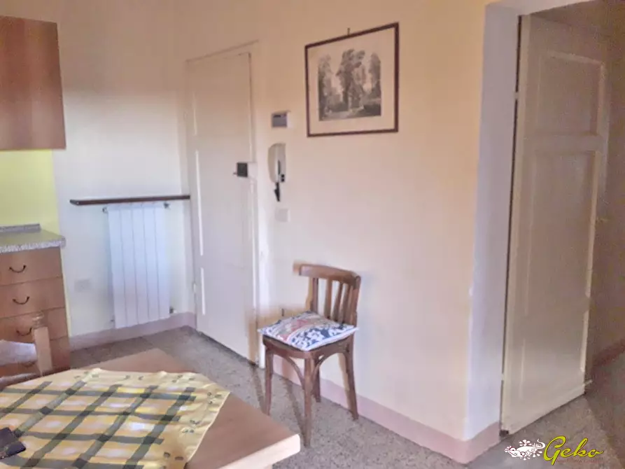 Immagine 5 di Appartamento in vendita  a San Gimignano