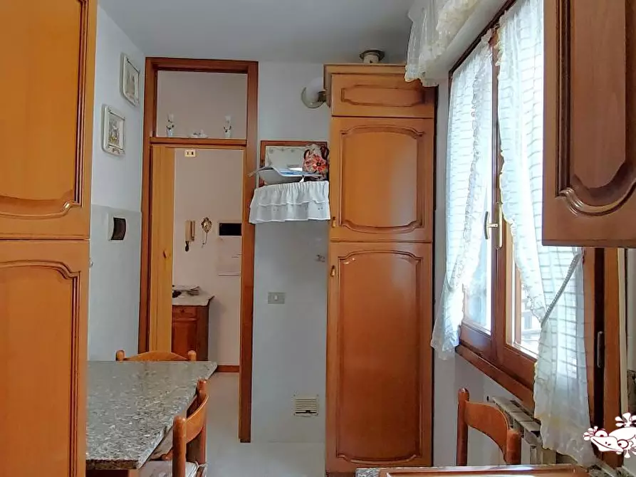 Immagine 8 di Appartamento in vendita  a San Gimignano