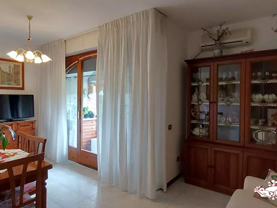 Immagine 2 di Appartamento in vendita  a San Gimignano