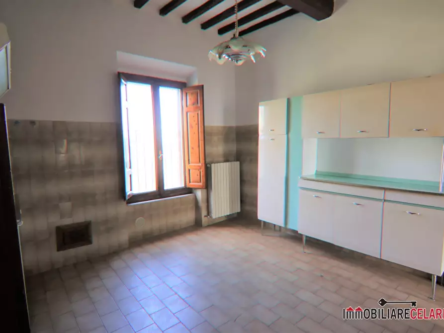 Immagine 10 di Appartamento in vendita  a Colle Di Val D'elsa