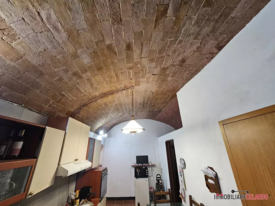 Immagine 8 di Appartamento in vendita  a Siena