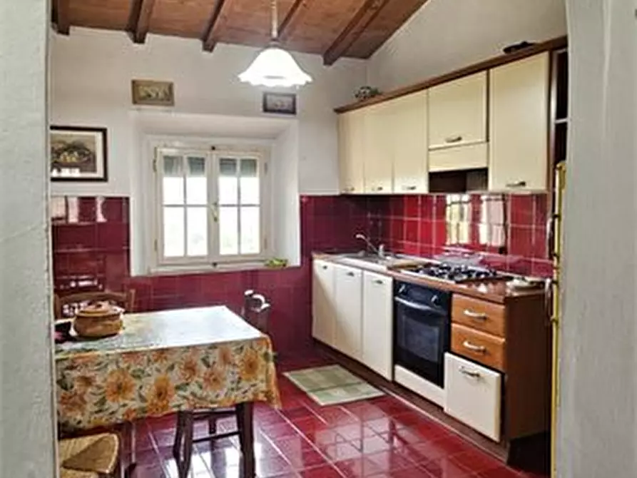 Immagine 10 di Appartamento in vendita  a Colle Di Val D'elsa