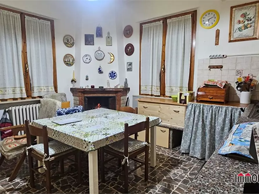 Immagine 1 di Appartamento in vendita  a Colle Di Val D'elsa