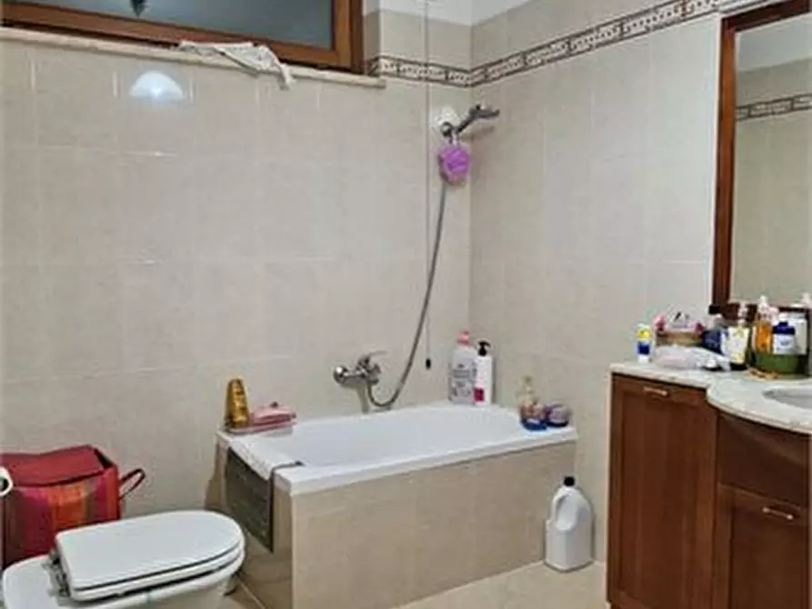 Immagine 7 di Appartamento in vendita  a Colle Di Val D'elsa