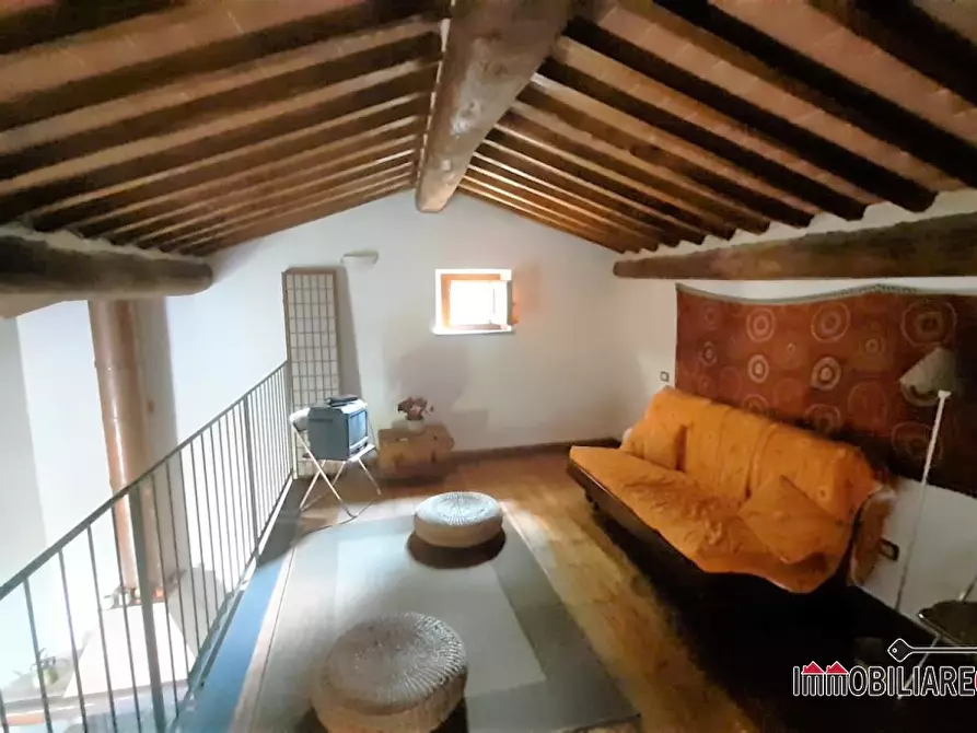 Immagine 7 di Appartamento in vendita  a Radicondoli