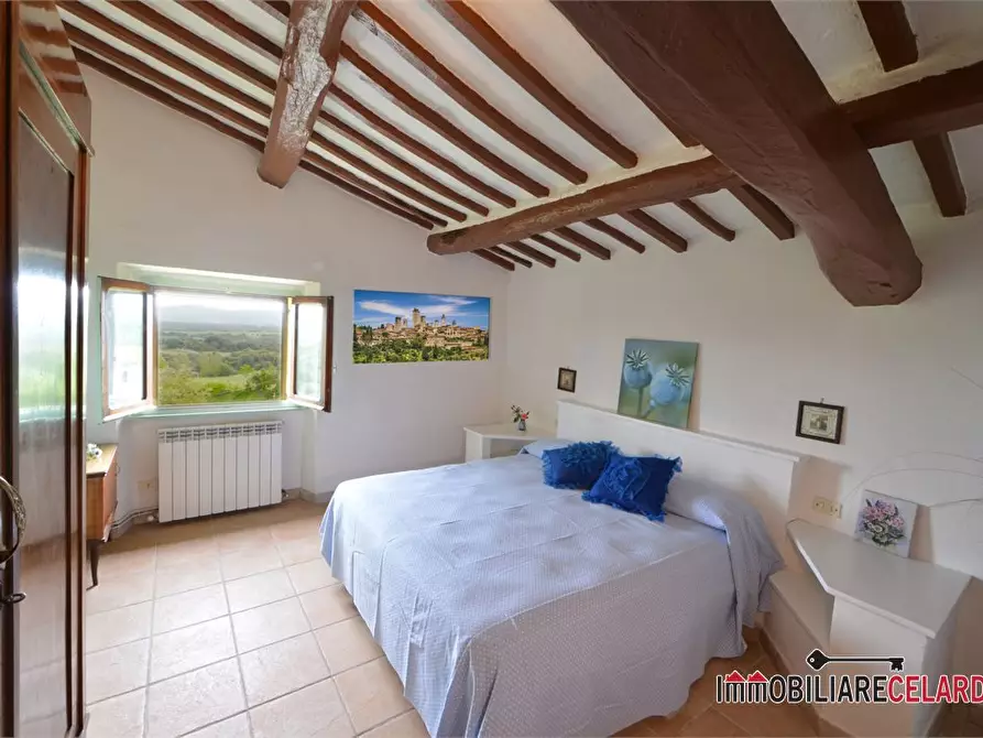 Immagine 5 di Appartamento in vendita  a San Gimignano