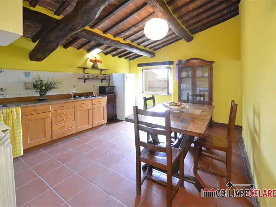 Immagine 1 di Appartamento in vendita  a San Gimignano