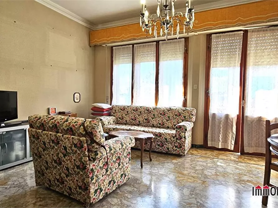 Immagine 2 di Appartamento in vendita  a Siena