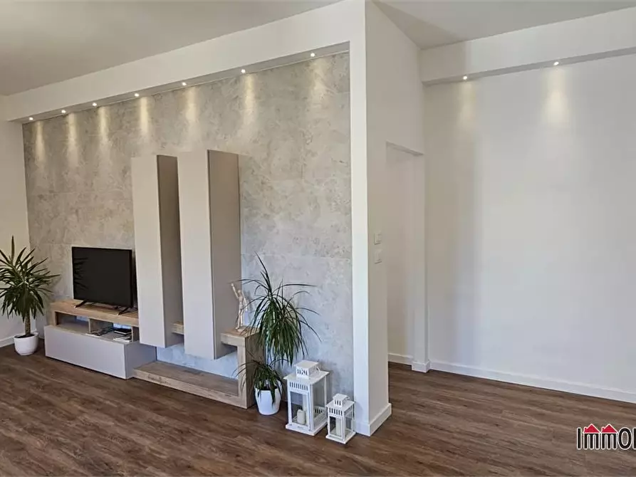 Immagine 1 di Appartamento in vendita  a Colle Di Val D'elsa