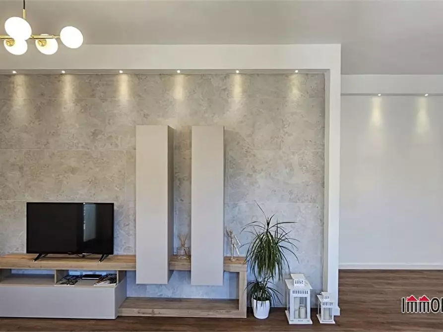 Immagine 5 di Appartamento in vendita  a Colle Di Val D'elsa