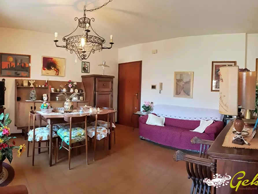 Immagine 1 di Appartamento in vendita  a San Gimignano