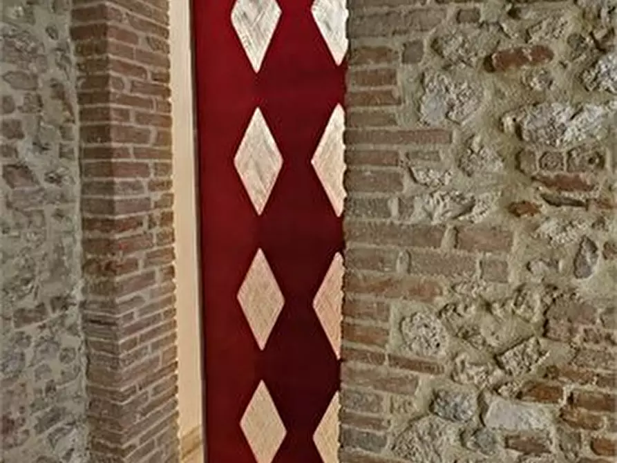 Immagine 10 di Appartamento in vendita  a Colle Di Val D'elsa