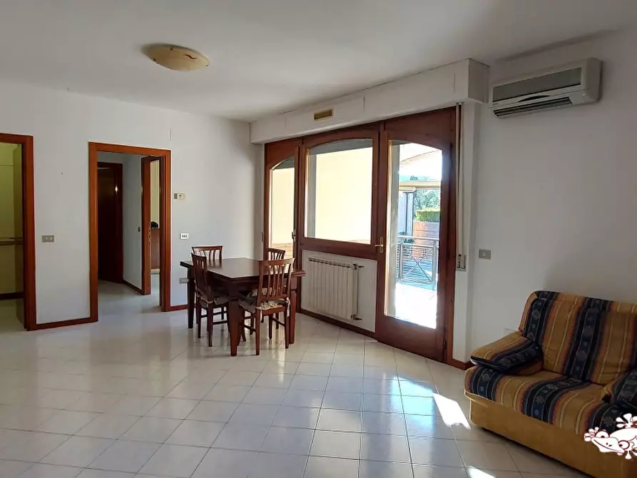 Immagine 2 di Appartamento in vendita  a San Gimignano